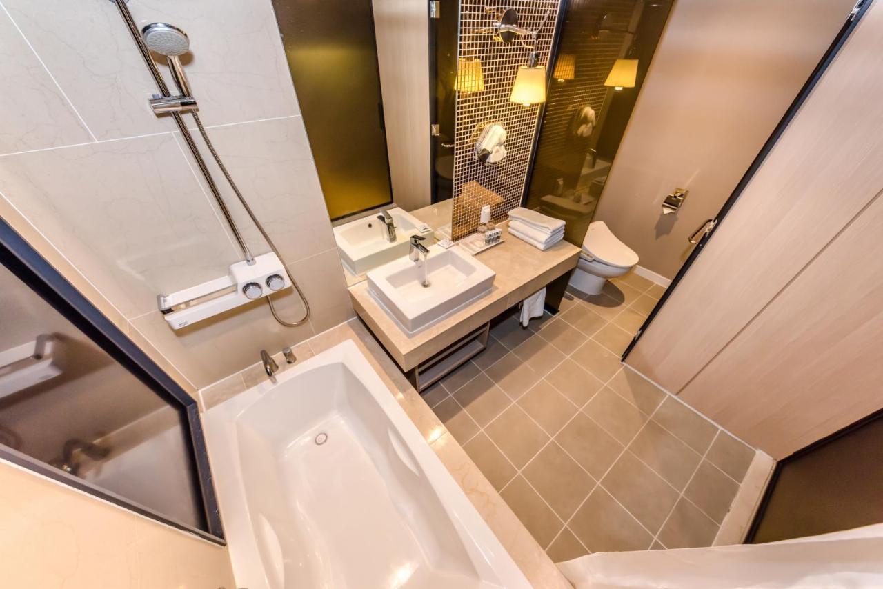 The First70 Hotel Согвипхо Экстерьер фото