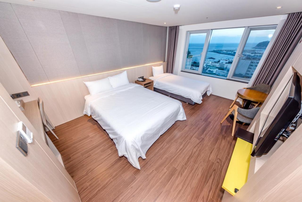 The First70 Hotel Согвипхо Экстерьер фото